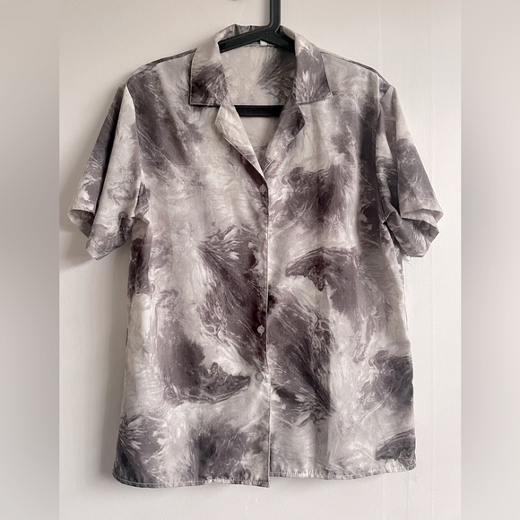 Marble short sleeve button-up - Picture 2 of 5